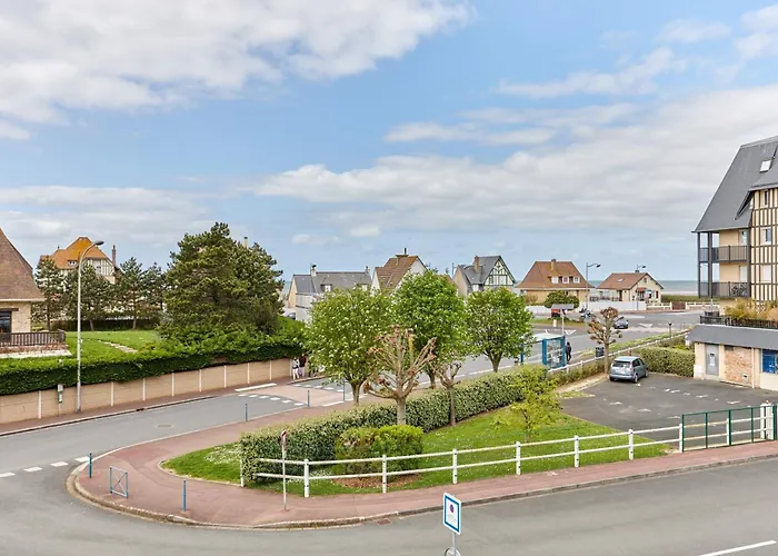 Mya's Family - Joli 100m De La * ヴィレ・シュル・メール